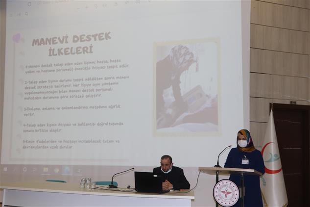 Sivas'ta Manevi Rehberlik Biriminden Hastane Personeline Seminer