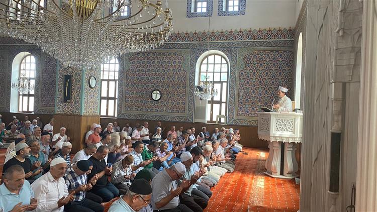 Duzce'de Marmara Depremi'nde Hayatını Kaybedenler Dualarla Anıldı