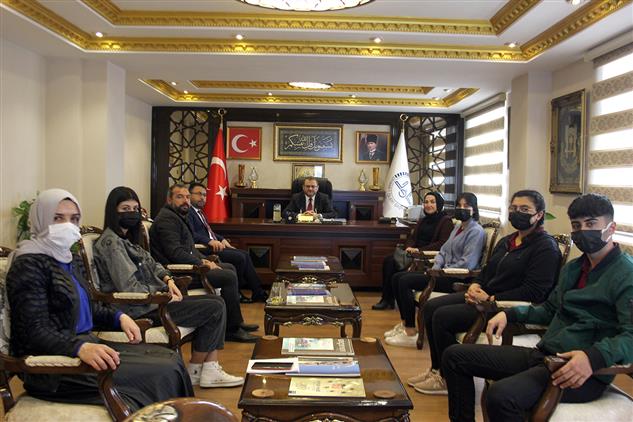 Mehmet Akif Ersoy Sosyal Bilimler Lisesi öğrencilerinden Mersin Müftülüğüne Ziyaret