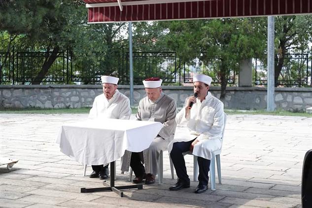 Kütahya'da Merhum Ecdadımız Ve şehitlerimize Kur'an Okundu Ve Dualar Edildi