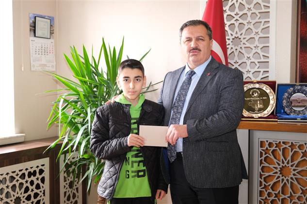 Erzincan'da Mevlîd-i Nebî Gençlik Bilgi Yarışması ödülleri Verildi