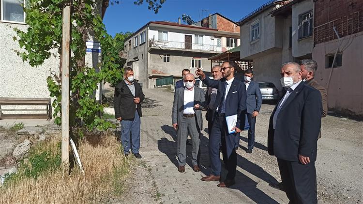 Sivas'ta Müftü Akkuş, Akıncılar Merkez Cami’nin Yerinde Incelemelerde Bulundu