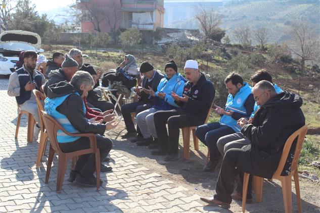 Kars'ta Müftü Bayram'dan Depremzede Vatandaşlara Ziyaret