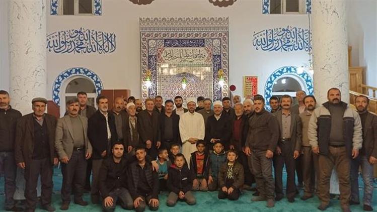 Agri'da Müftü Büyük, Hamur Adımova Köyü'nde Vatandaşla Buluştu