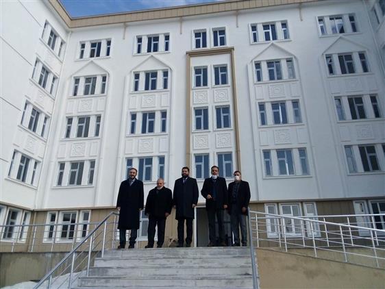 Diyarbakir'da Müftü Karabayır Bölge Yatılı Kuran Kursu Inşaatını Inceledi