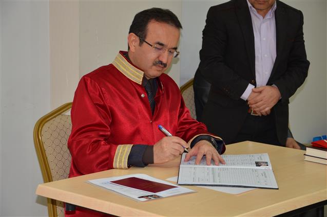 Antalya'da Müftü Yalçınkaya, Pullu Ve şahin çiftlerinin Resmi Nikahını Kıydı.