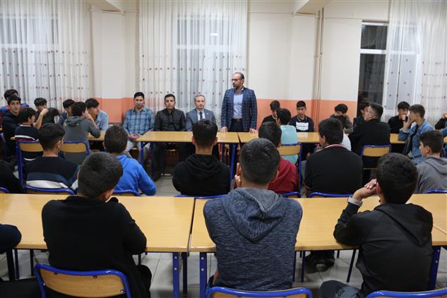 Agri'da Müftülük Pansiyonlarda Kalan Liseli Gençlerle Buluşuyor