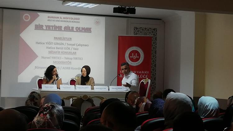 Burdur'da Müftülük Personeline Yönelik Koruyucu Aile Paneli