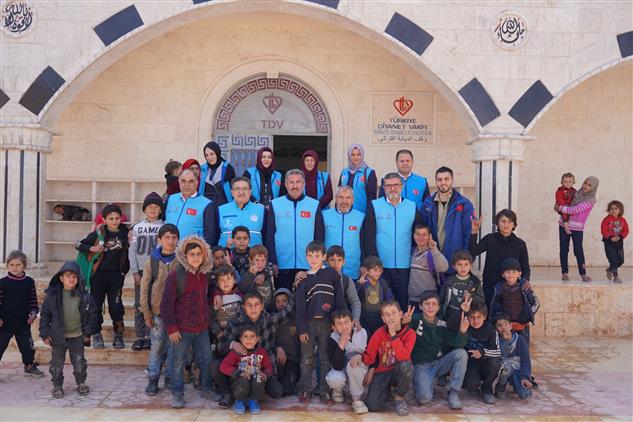 Kahramanmaras'da Müftülüğümüz Idlib'te Iyilik Dağıttı