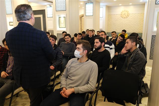Erzincan'da Müftümüz çakır, Diyanet Gençlik Merkezi’nde öğrencilerle Buluştu
