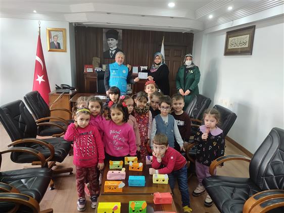 Karabük'te Minik Ellerden Yürekleri ısıtacak iyilik