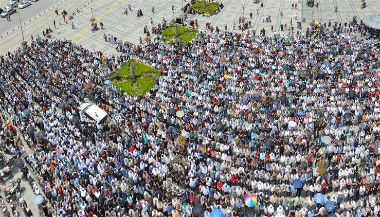 Konya'da Muhammed Mursi Için Sultan Selim Camii’nde Gıyabi Cenaze Namazı Kılındı
