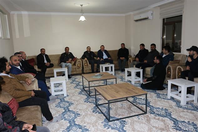 Mersin'de üniversite öğrencileri Diyanet Ilahiyat Akademi öğrenci Evinde Söyleşide Bir Araya Geldi