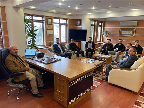 Bolu'da üniversite öğrencileri Il Müftüsü Ali Rıza Tahiroğlu’nu Ziyaret Etti.