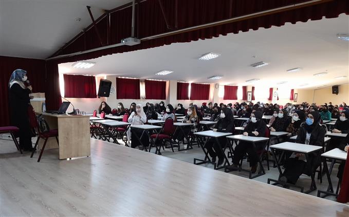 Bursa'da Okullarda “bir Konu Bir Konuk” Söyleşileri Başladı