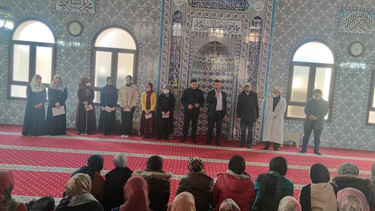 Osmaniye Kadın Gençlik Sabah Namazında Buluştu