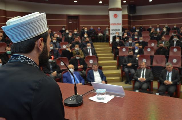 Nevşehir'de Personel Toplantısına Konya Il Müftüsü Doç. Dr. öge Ve Ilahiyatçı Koyuncuoğlu Konuk Oldu...