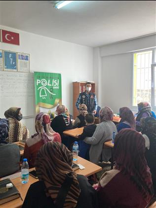 Niğde'de Polisten, Kurslarımıza Eğitim