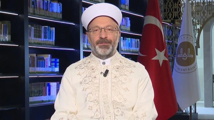 Ardahan'da Prof. Dr. Erbaş, Okullarında Kur’an-ı Kerim Ve Peygamberimizin Hayatı Derslerini Seçen öğrencileri Tebrik Etti.