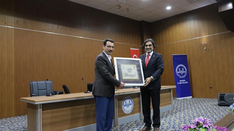 Mardin'de Prof. Dr. Halis Aydemir Il Müftülüğünde Konferans Verdi