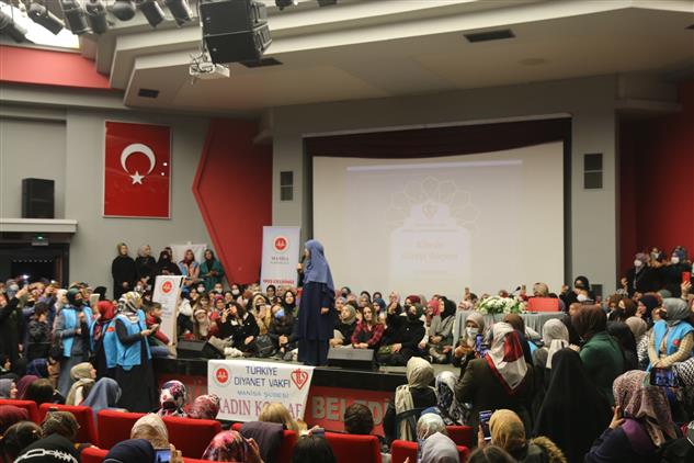 " Kadın Buluşması " Programına Manisalı Kadınlar'dan Yoğun Ilgi