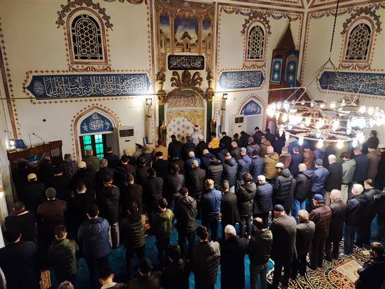 Kirklareli'de "ailece Camide, Milletce Duadayız" Konulu Sabah Namazı Programı Hızırbey Camii'inde Gerçekleşti