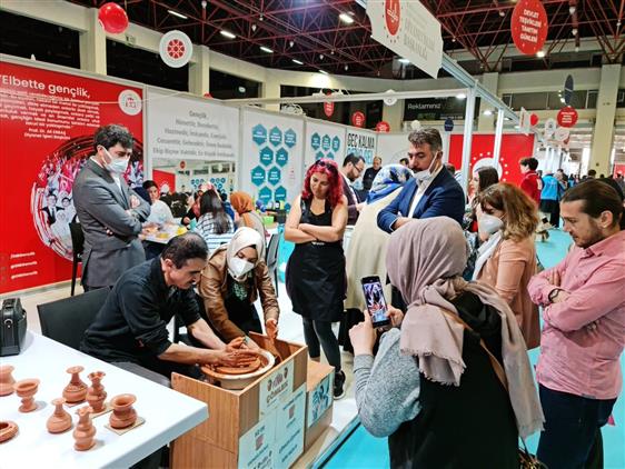 Antalya'da "devlet Teşvikleri Tanıtım Günleri" Fuarının 2. Gününde  Yoğun Katılım Devam Etti.