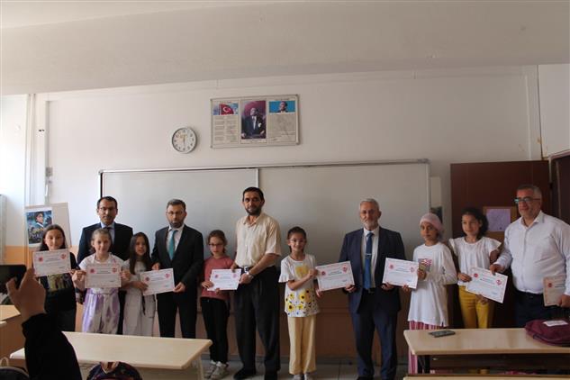 Isparta'da "öğreniyorum Güzel Dinimi" Belge Merasimi Düzenlendi