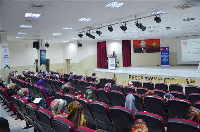 Nevşehir'de "yaz Kur'an Kursları Eğitim Semineri" Düzenlendi...