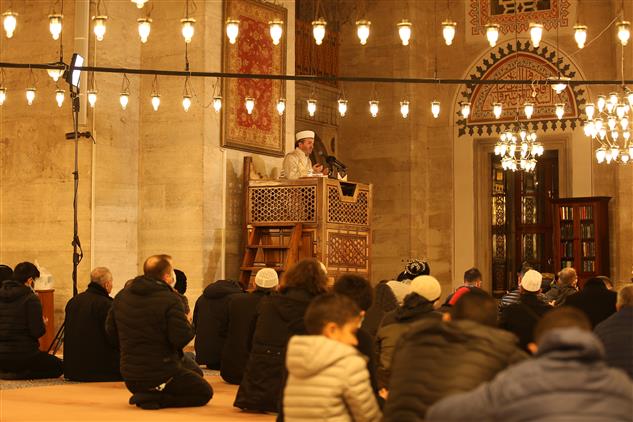 İstanbul'da Ramazan Ayının Müjdecisi Berat Gecesi şehzadebaşı Camii’nde Idrak Edildi