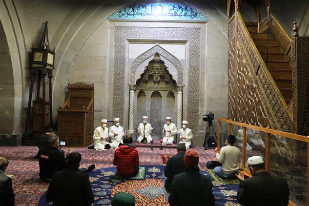 Regaib Kandili Ve Gara şehitleri Için Kayseri'de Eller Semaya Kalktı