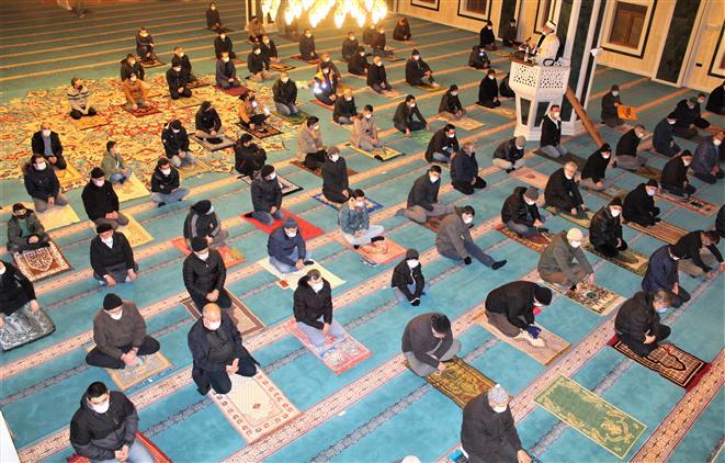 Bilecik'de Regaip Kandili Dualar Ile Kutlandı