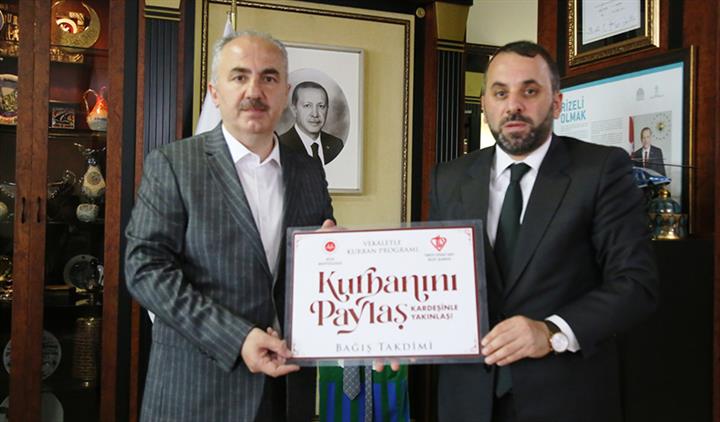 Rize Belediye Başkanı Rahmi Metin, Kurban Vekaletini Tdv'ye Verdi