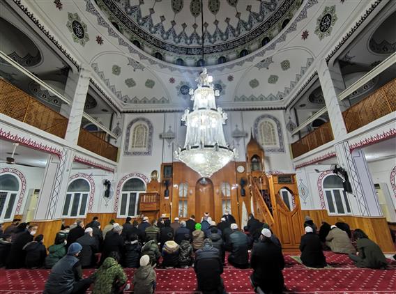 Osmaniye'de Sabah Namazında Salih Bahçeli Camiinde Buluşuldu