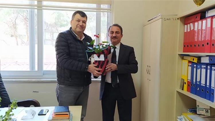 İzmir'de Sağlık çalışanlarının 14 Mart Tıp Bayramı Kutlandı...