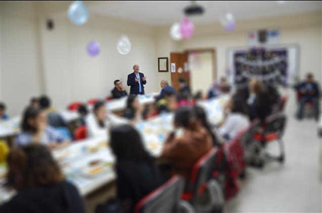 Nevşehir'de Sevgi Evlerinde Kalan çocuklara Iftar Programı Düzenledi...