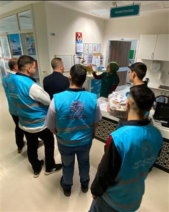 Simav'da hastaneye kandil ziyareti yapıldı.