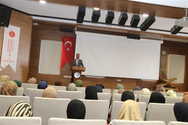 Van'da Stajyer öğrencilerden Müftülüğe Ziyaret