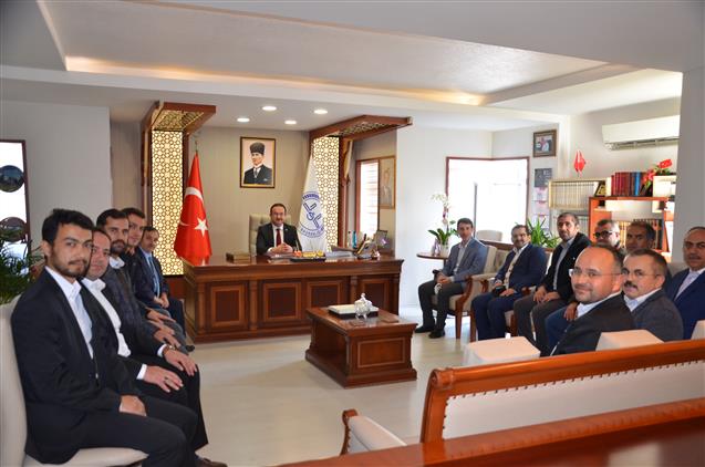 Antalya'da Talim Ve Tashih-i Hurûf Hizmet Içi Eğitim Kursunu Başarı Ile Tamamlayan Kursiyerlerin Belge Takdimleri Yapıldı