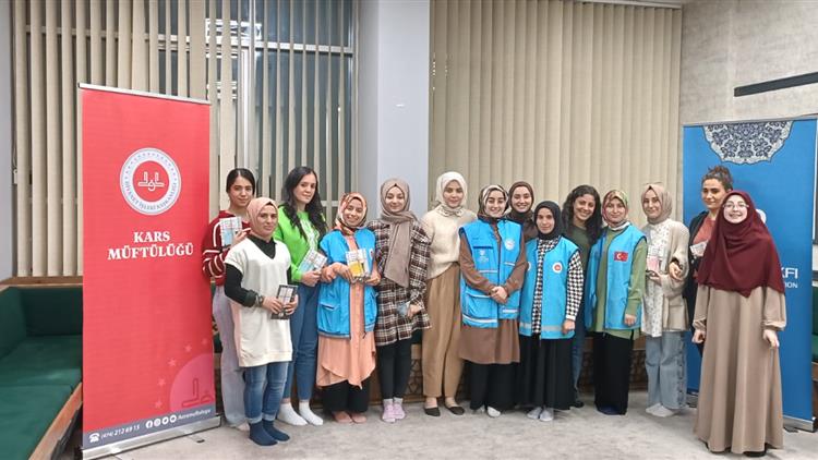 Kars'ta Tdv Gençlikten Depremzede Gençlerle Iftar Buluşması