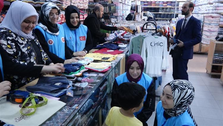 Kahramanmaras'da Tdv Gönüllüleri Yetimlerin Gönüllerine Dokundu