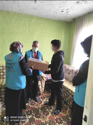 Eskisehir'de Tdv Kadın Kollarından Yetimlere Ziyaret