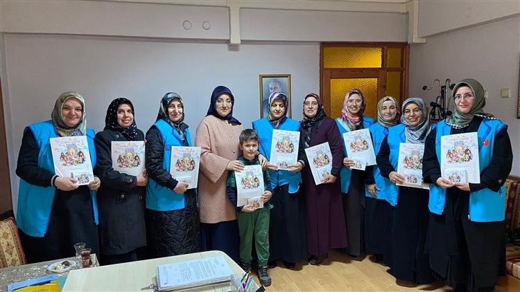 Tdv Karabük Kadın Kolları Gönüllülerimizden 4-6 Yaş Kur'an Kurslarına Diyanet çocuk Takvimi Hediyesi