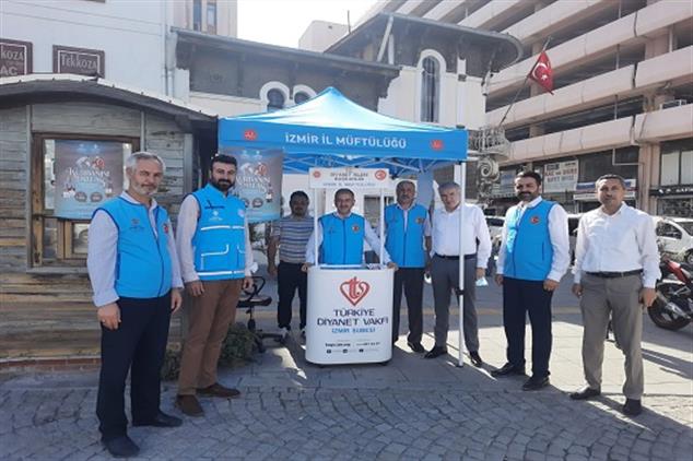 İzmir'de Tdv Kurban Bağış Standı Açıldı