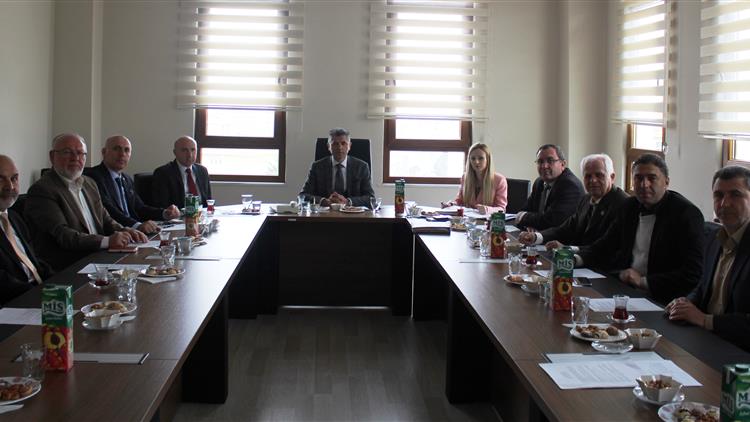 Tekirdağ Sosyal Yardımlaşma Ve Dayanışma Vakfı Toplantısı Il Müftülüğünde Yapıldı.