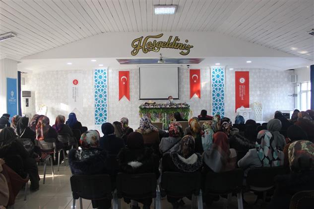 Tokat'ta Din Görevlilerine Sosyal Medya Semineri Düzenlendi