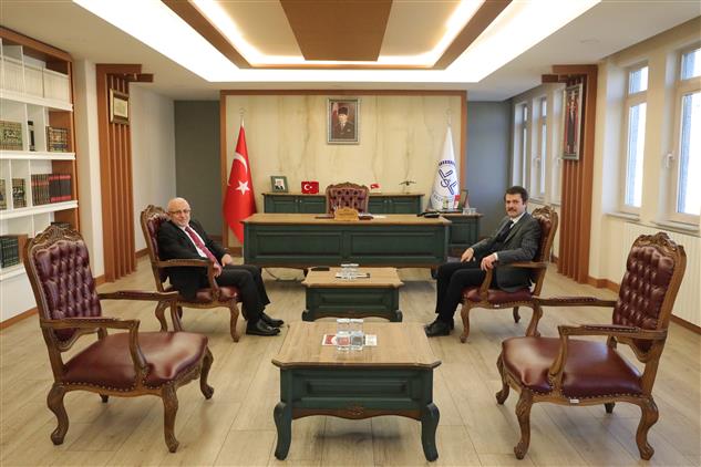 Kayseri'de Tomarza Kaymakamı Emre Cebeci’den Müftü Akkuş’a Hayırlı Olsun Ziyareti