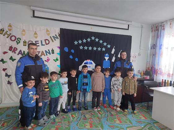 Kars'ta Toplum Destekli Polislik şubesi Tarafından 4-6 Yaş Kursumuza Ziyaret