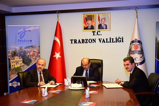 Trabzon Il Müftülüğü Ile Trabzon üniversitesi Arasında Eğitim-öğretim Işbirliği Protokolü Imzalandı