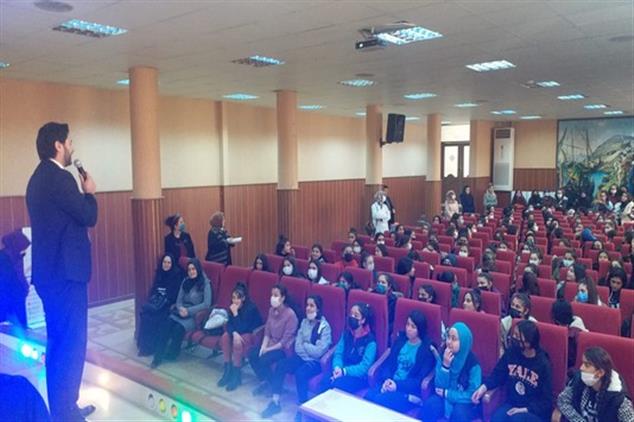 Kilis'de Ufuk Söyleşileri Konulu Konferans Gerçekleştirildi